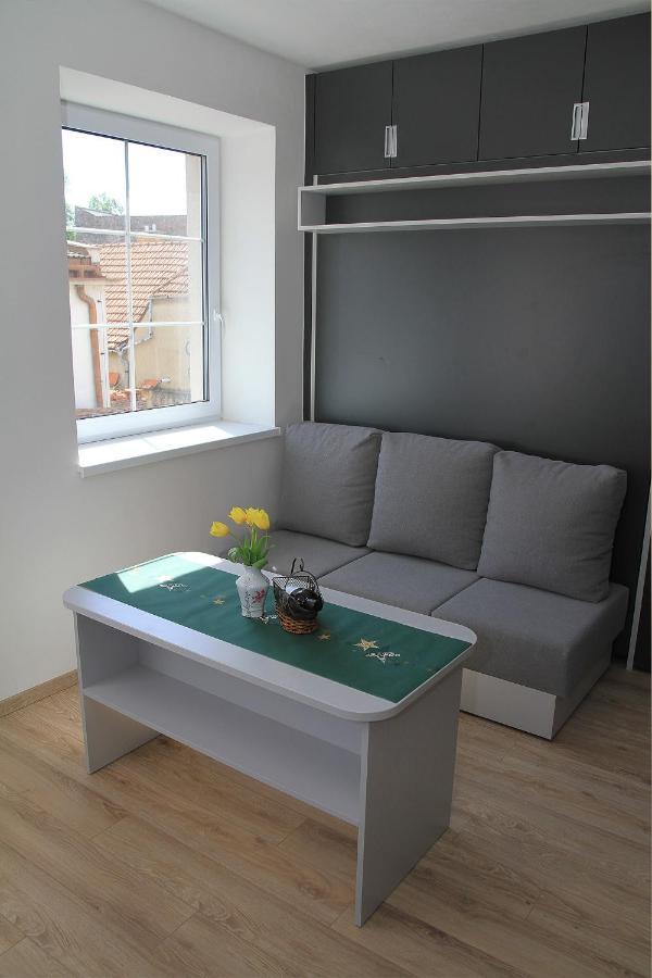 Velovino Apartman Mikulov Ngoại thất bức ảnh