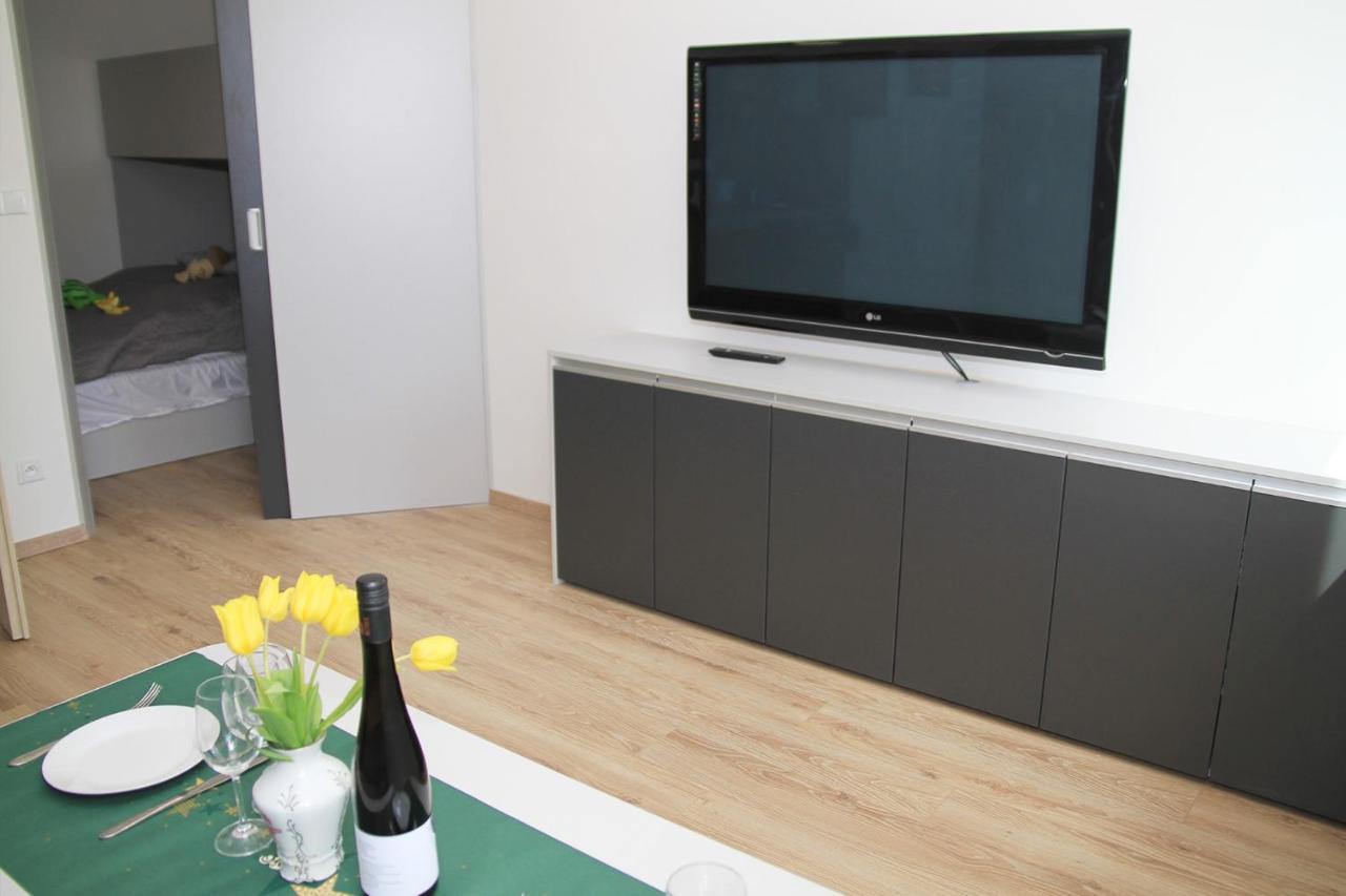 Velovino Apartman Mikulov Ngoại thất bức ảnh
